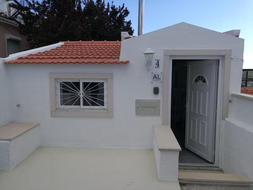 ROOFTOP Studio with terrace and view by Amoreiras  lisbon portugal-4