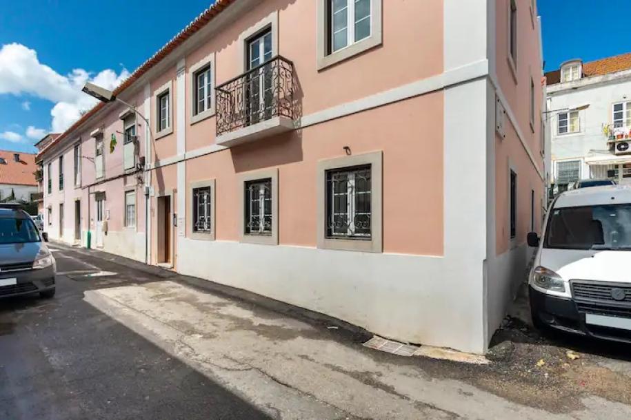 Tower of Belém one bedroom apartment  lisbon portugal-8