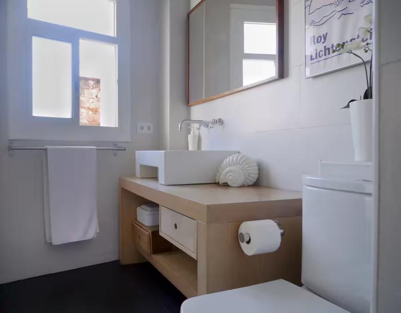 Explore Old Barcelona from a Loft-Style Studio-13