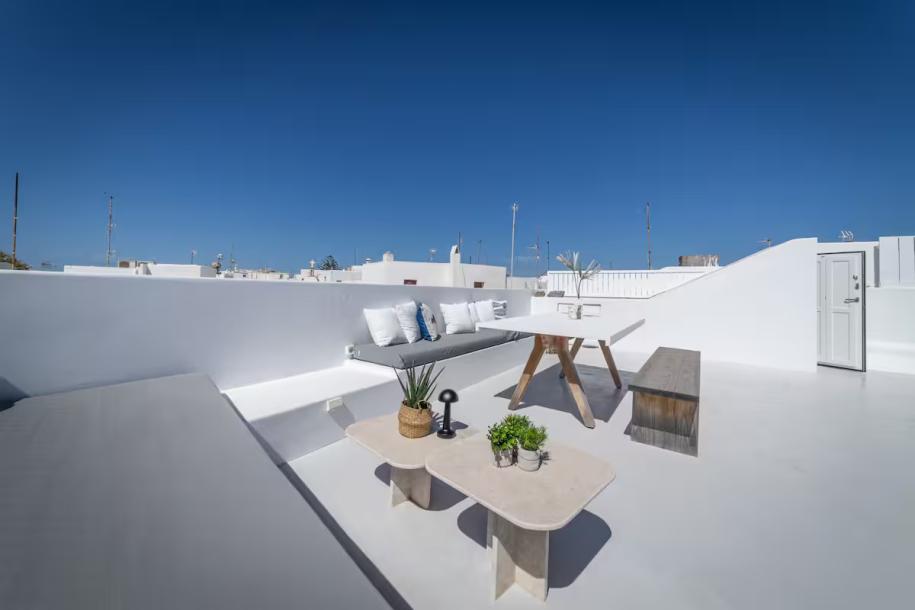 Chiara Mykonos III-10