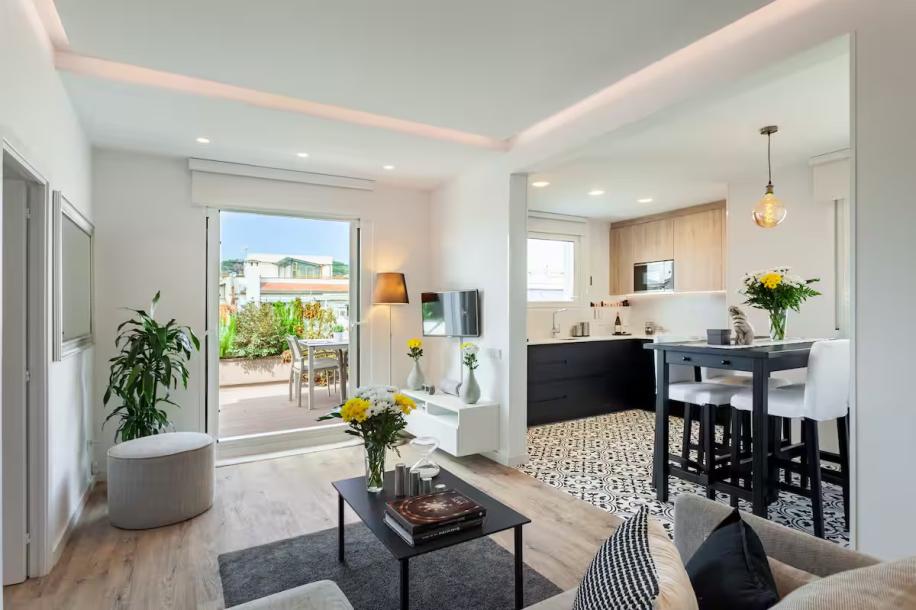 Luxury Terrace Penthouse Sagrada Familia 2 br barcelona-11