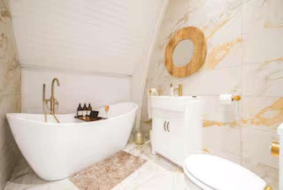 Luxury Church Apartment nr Beach-6