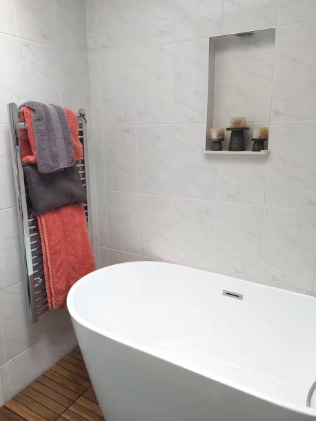 Stylish charming 2 bed mews, D4-13