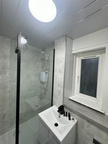 charming 1 bed glasgow-9