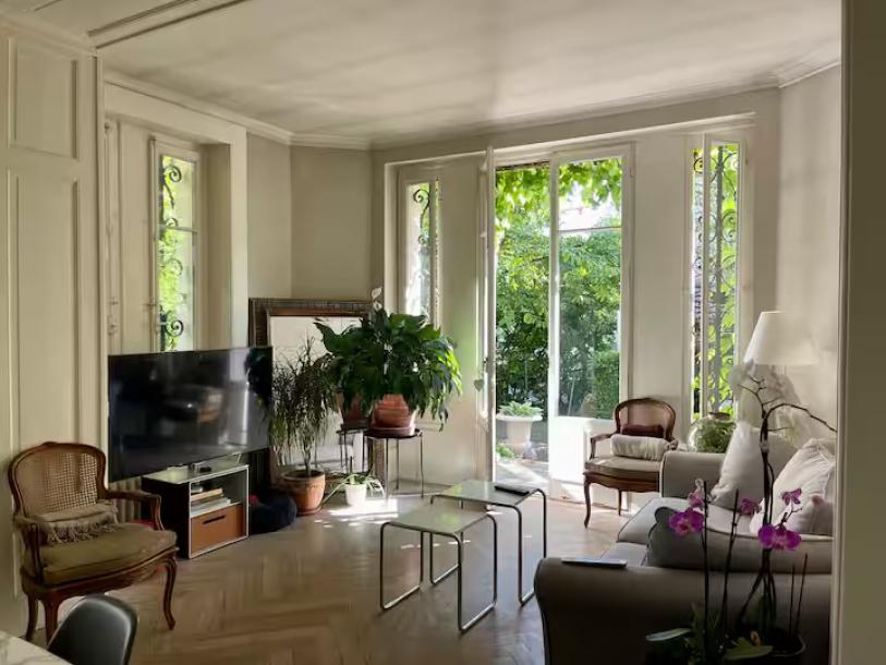 5th charming room in Geneva swizerland-14