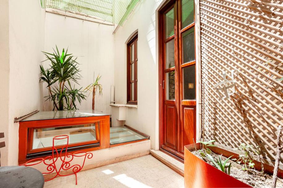 Private Entrance 2 Level Townhouse Loft Apt-12