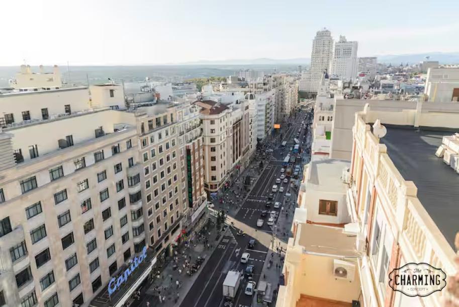 Charming Gran Vía Callao 5 - The best views spain madrid-9