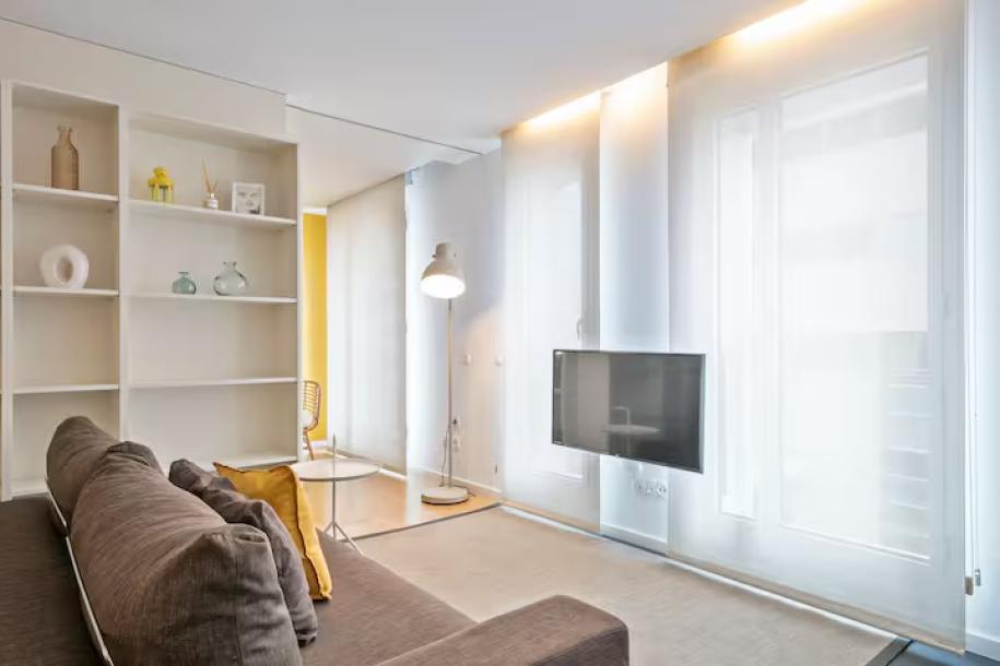 Lugaris Beach Business Apartment-10