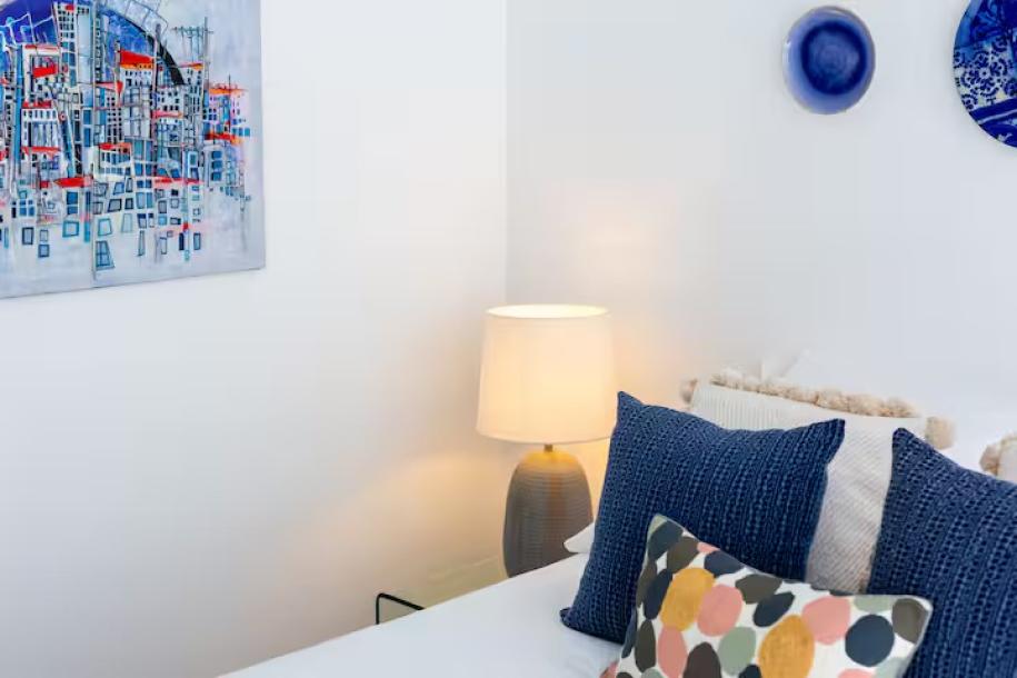 STUPENDO-2BR- Patio&RefreshPond-A/C-Center-Park lisbon portugal-1