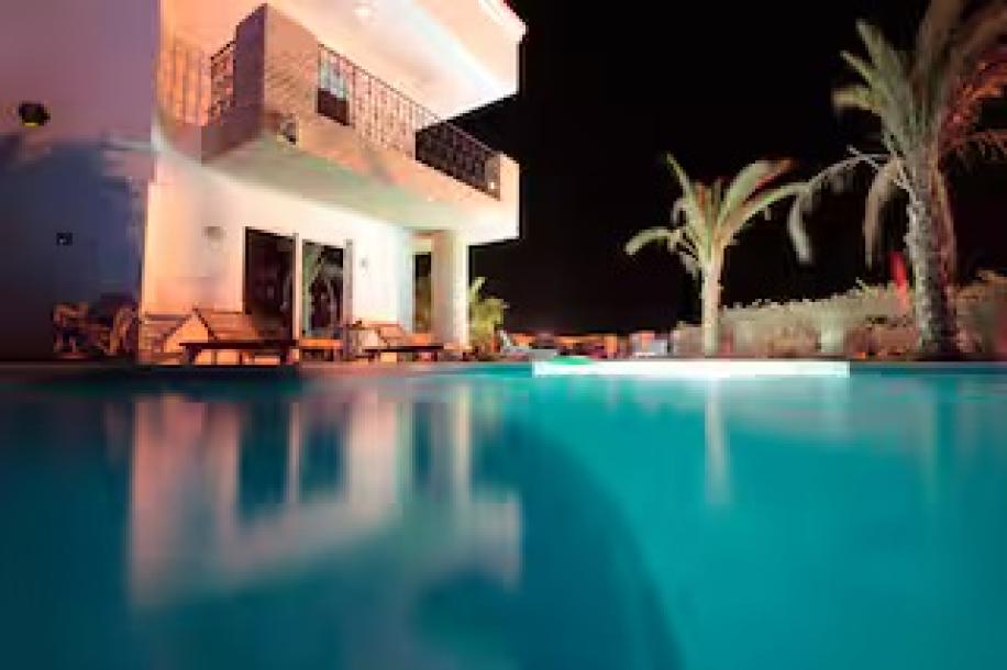 Villa Sharm, Beach location Sea View Sleeps 10 egypt-15