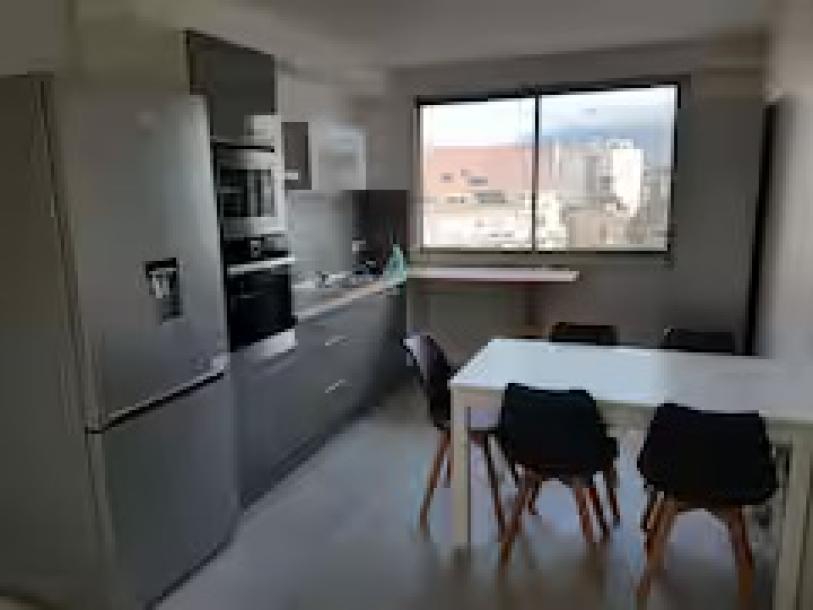 Beautiful city room - tram & Leman Xpress geneva swizerland-4