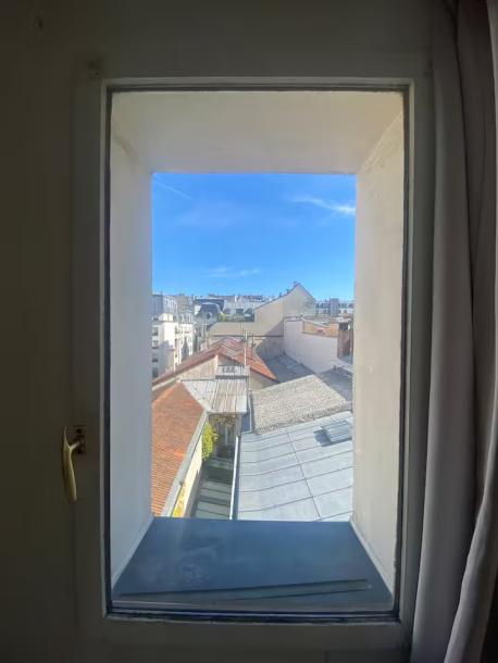 Charming central studio, quiet and bright-12